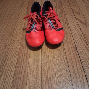 Red Men's Size M 8.0 (W 9.0) Nike Cleats (Used)