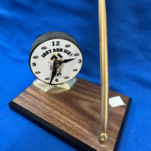 Clocks Hockey clocks With Pen