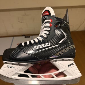 Bauer Vapor X3.5 size 7  senior hockey skates