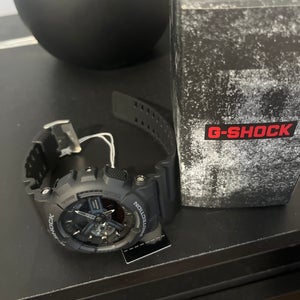 BNWT Casio G shock GA-110-1B black