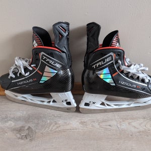 2023 True HZRDUS 9X Hockey Skates Wide Width 7 (Used)