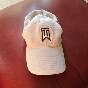 Rare Nike Tiger Woods Golf Hat
