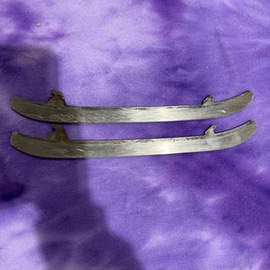 Step Steel Holders, Runners, & Replacement Steel 254 mm (Used)