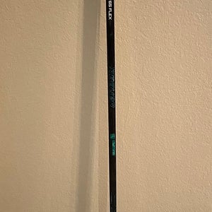 NEW! Intermediate Bauer Right Handed, Twitch P28, 65 Flex