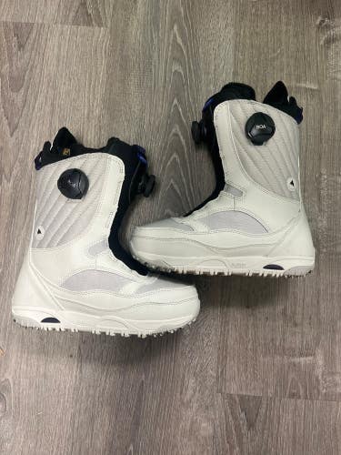 Women's Burton Limelight Boa Snowboard Boots All Mountain (Used) | Size  (W 6.5)