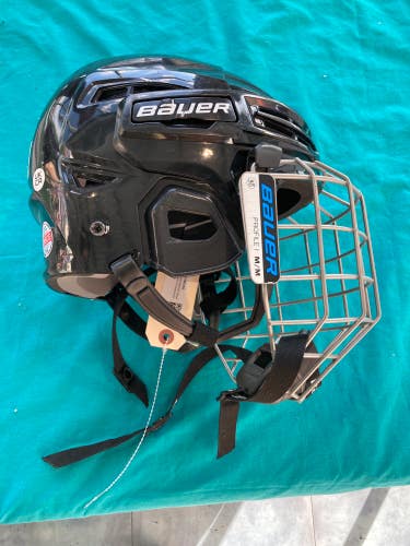 Black Medium Bauer IMS 5.0 Helmet (Used)