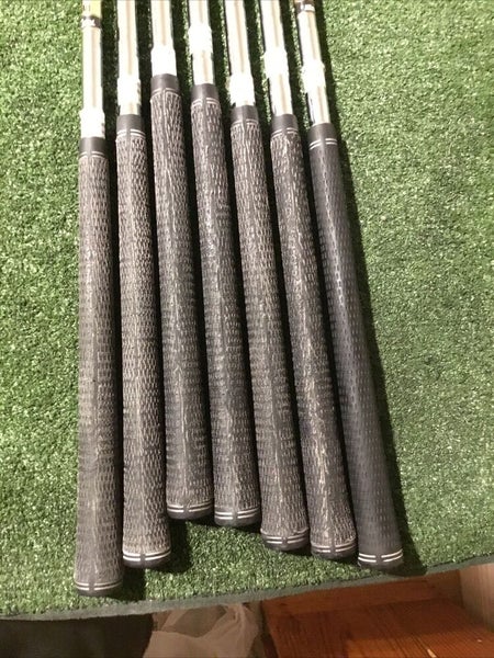 Titleist 680 Forged Irons Set (3-9 Irons) Stiff S300 Steel Shafts