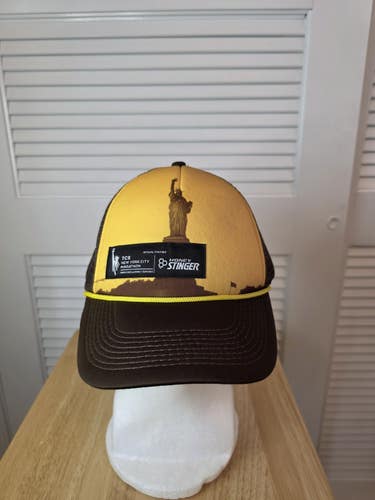 2019 New York City Marathon Honey Stinger Mesh Snapback Hat