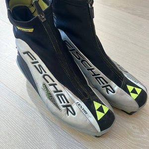 Fischer C9000 Classic Nordic Cross Country Ski Boots Size EU41 SNS Profil