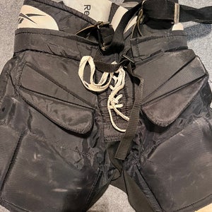 JR Medium Reebok 9K Goalie Pant (Used)