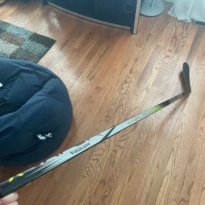 Senior Bauer Left Hand Vapor Hyperlite 2 P92  (New)