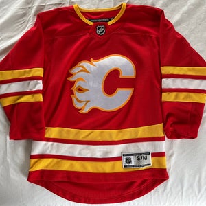 Calgary Flames home Jersey youth S/M