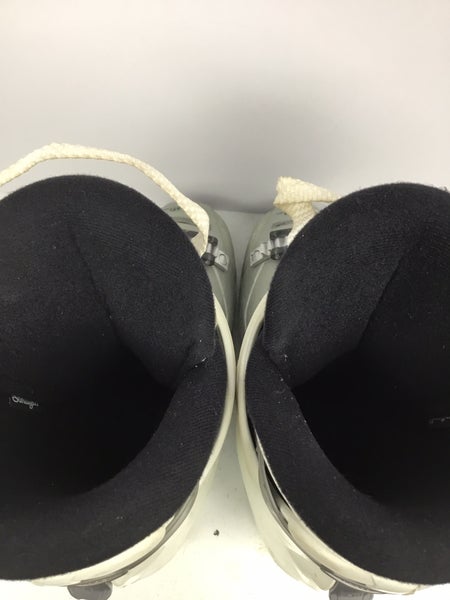 27.0 Dalbello Vantage Ski Boots