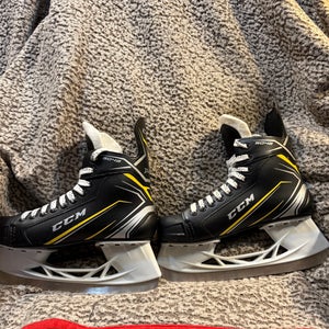 CCM Tacks 9042 Regular Width Size 5 (Used)