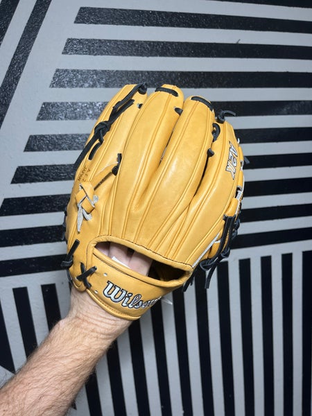 Wilson a2k D33 11.75 baseball glove