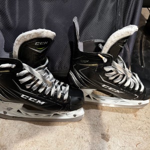 CCM RibCor 66K Hockey Skates Regular Width intermediate Size 5 (Used)