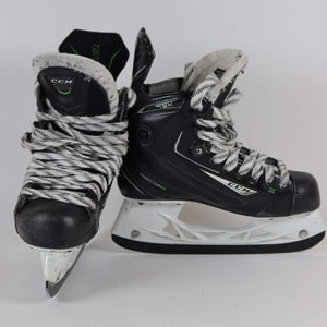 CCM Ribcor 48K Pump Size 4.5 Hockey Skates
