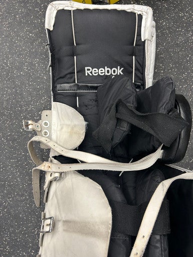 Used Reebok 7000 Goalie Leg Pads Senior White 34" 11162-S000421575