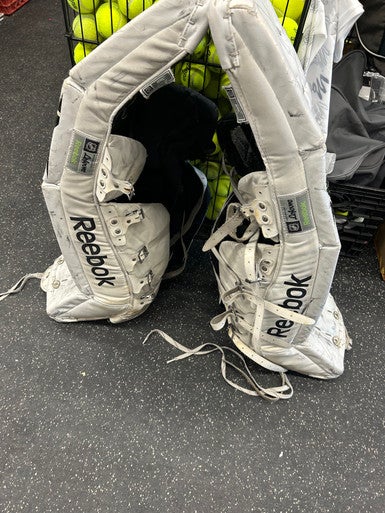 Used Reebok 7000 Goalie Leg Pads Senior White 34" 11162-S000421575