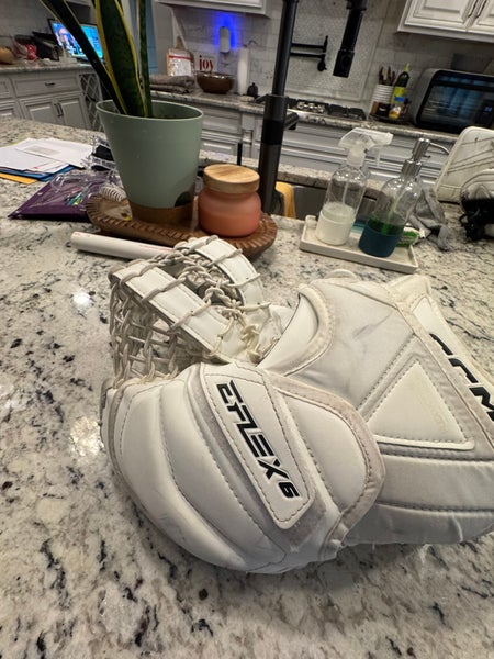 2024 CCM Regular  (Used) Extreme Flex 6 Pro