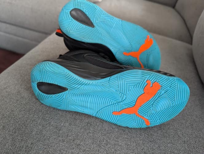 Men's Size M 6.0 (W 7.0) Puma Shoes (New)