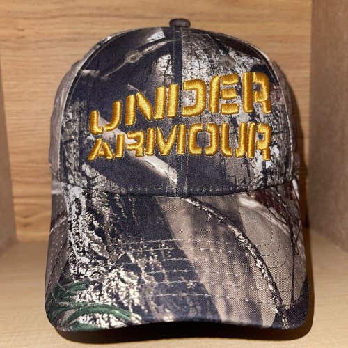 Under Armour Camouflage Ball Cap Hat Fitted Size M/L