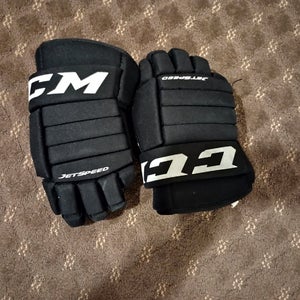 GREAT CONDITION CCM Gloves 14" (Used)