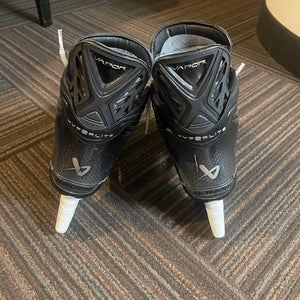 Bauer Vapor Hyperlite 2 Regular Width  Pro Stock 9 (Used)