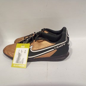 Used Nike Senior 9.5 Cleat Soccer Indoor Cleats 11847-S000017017