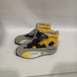 Used Salomon W 05-05.5 Jr 03.5-04 Women's Cross Country Ski Boots 11847-s000015210