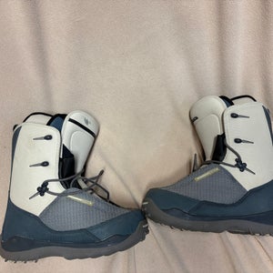 Women's Size 9.5 Salomon Vigil Snowboard Boots All Mountain (Used)