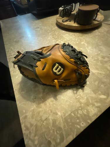 Wilson Right Hand Throw A2000 32.5" (Used)