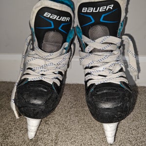 Bauer X-LP Hockey Skates Regular Width Size 3 (Used)