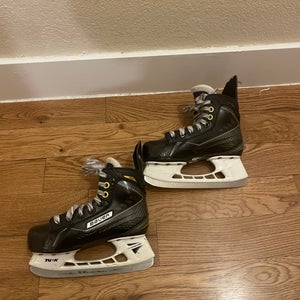Bauer Supreme 160 Regular Width  13.5 (Used)