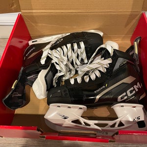 CCM AS-580 Regular Width Size 4.5 (New) + Brand new Set of xtra Steel
