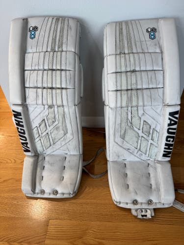 Vaughn (Used) Velocity VE8 Goalie Leg Pads