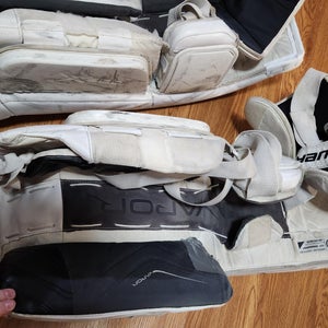 34" +1 Bauer Vapor X900 Goalie Leg Pads (Used)