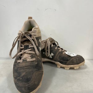 Used Under Armour LEADOFF Senior 6.5 Baseball and Softball Cleats 11727-S000180510