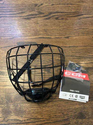 CCM FM70 Large Cage Hockey