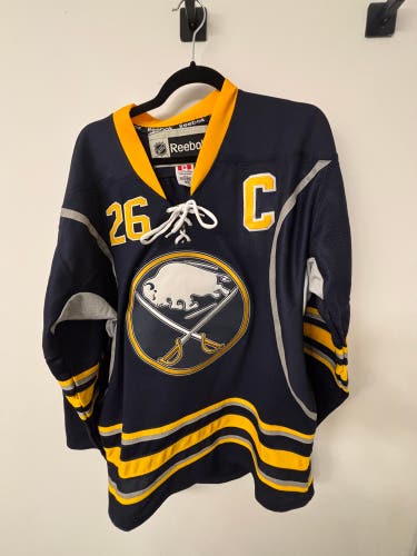 Buffalo Sabres - Thomas Vanek Jersey (size 48)