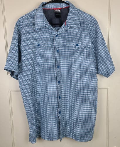 The North Face Mens Size: L Blue Plaid Short Sleeve Button Up Hiking Shirt
