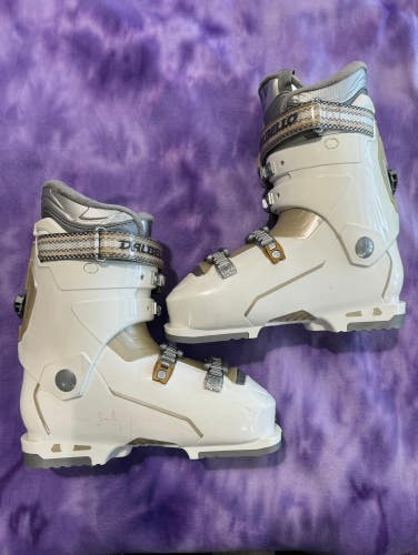 Women's Dalbello Aspire All Mountain Ski Boots Soft Flex (Used)