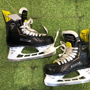 Senior Bauer Supreme S29 Hockey Skates Regular Width Size 6 (Used)