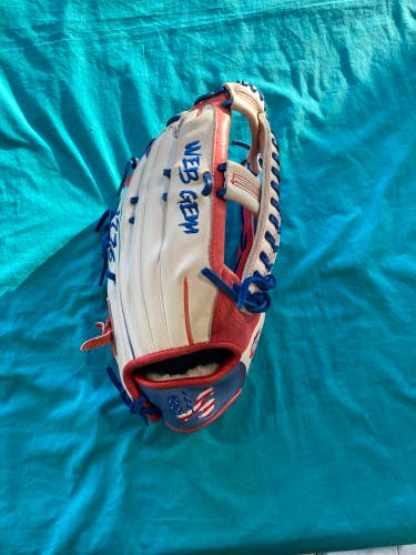 White Adult Unicorn Sports Right Hand Throw Outfield Softball Glove 14" (Used)
