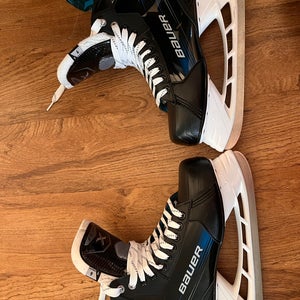 Bauer X Regular Width 9 (Used)
