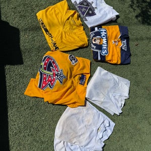 Jerseys / 3 white / 3 yellow