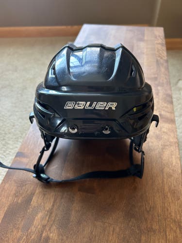Medium Bauer Re-Akt 95 Helmet