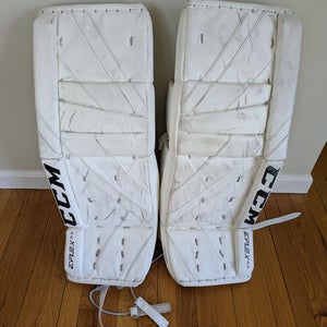 32" CCM Extreme Flex 5.5 Goalie Leg Pads (Used)