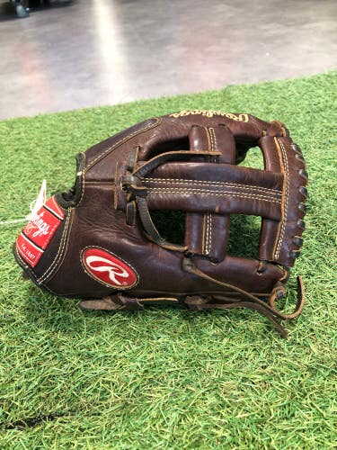 Rawlings Gold Glove Right Hand Throw Outfield Baseball Glove 11.25" (Used)