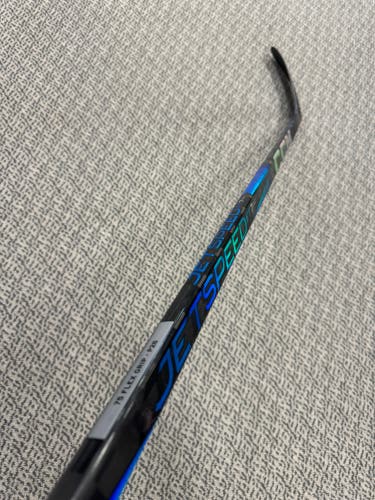 CCM Blue Jetspeed FT7 Pro 75 flex P28 curve right hand stick